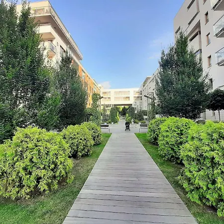 Airport Amber Apartment *