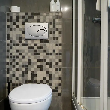 Daire Airport Amber Varşova